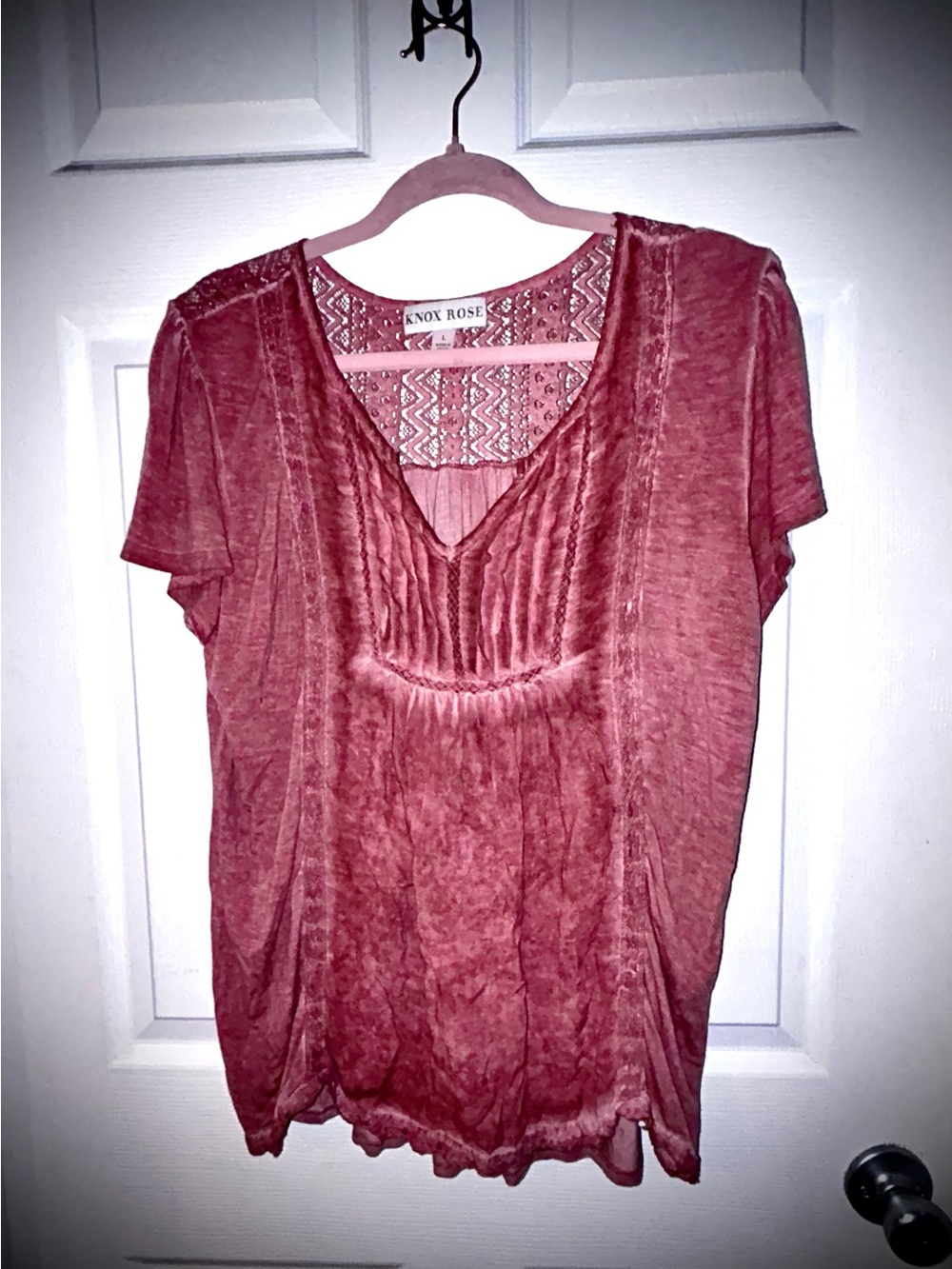 Knox Rose Rose Pink V-Neck Short Sleeve Top with Lace Back